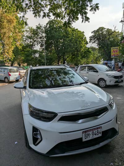 ​KIA Stonic EX+ 2024 - Clear White - B2B Genuine