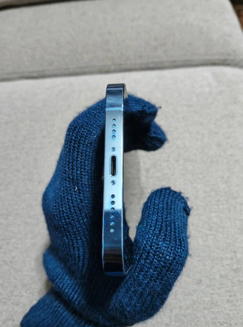 Apple iPhone 13 Pro Max 12