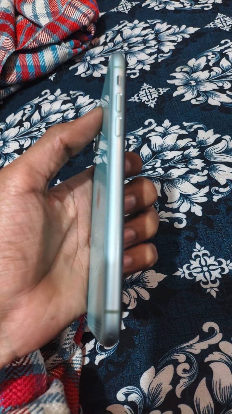 Apple iPhone 11 1