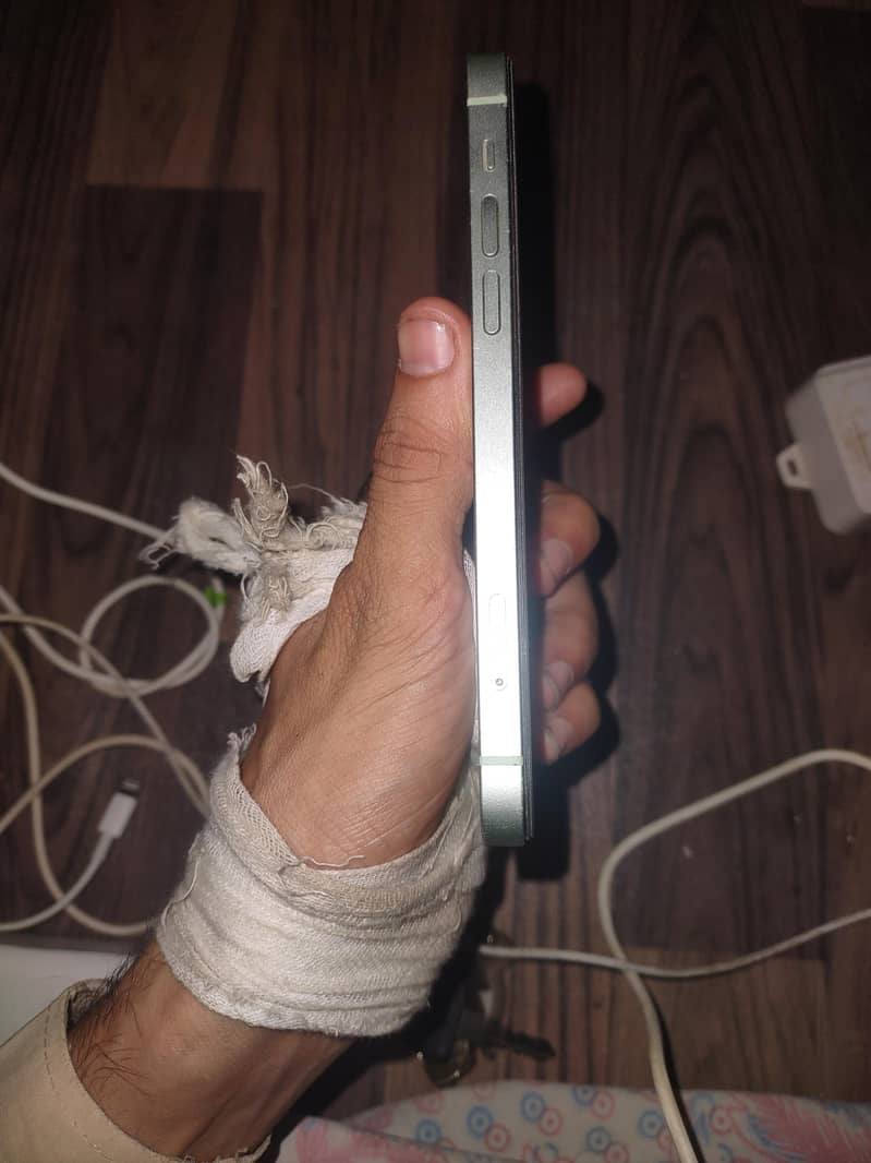 Apple iPhone 12 5