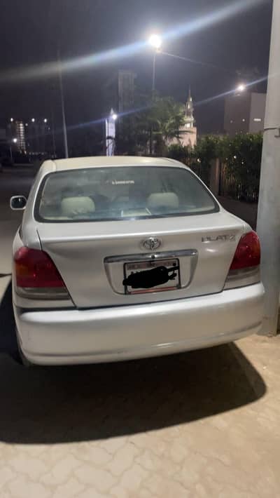 Toyota Platz 2004