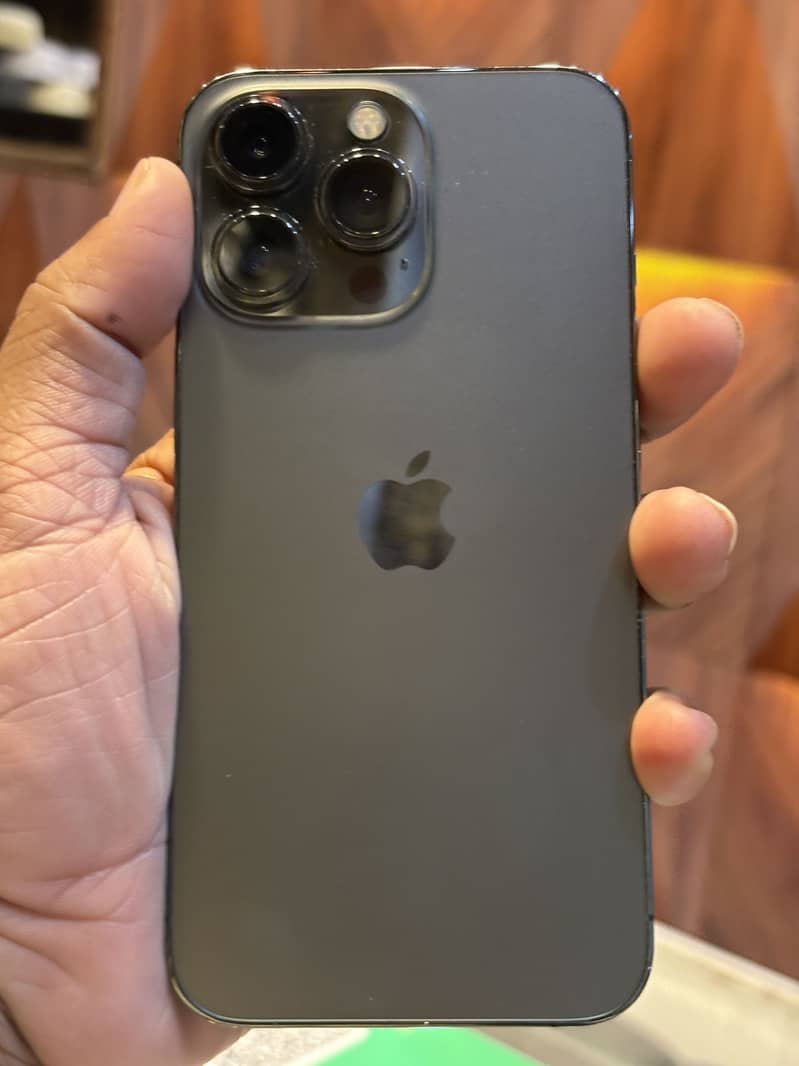 Apple iPhone 13 Pro 1