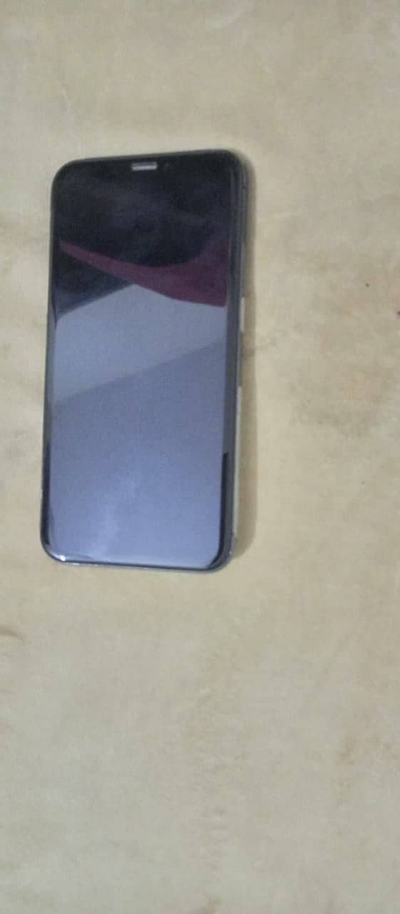 Apple iPhone X 6