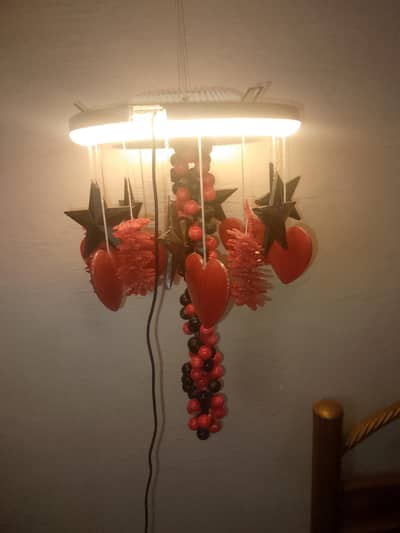 room ki Chhat per latkane wala jhumar fanus