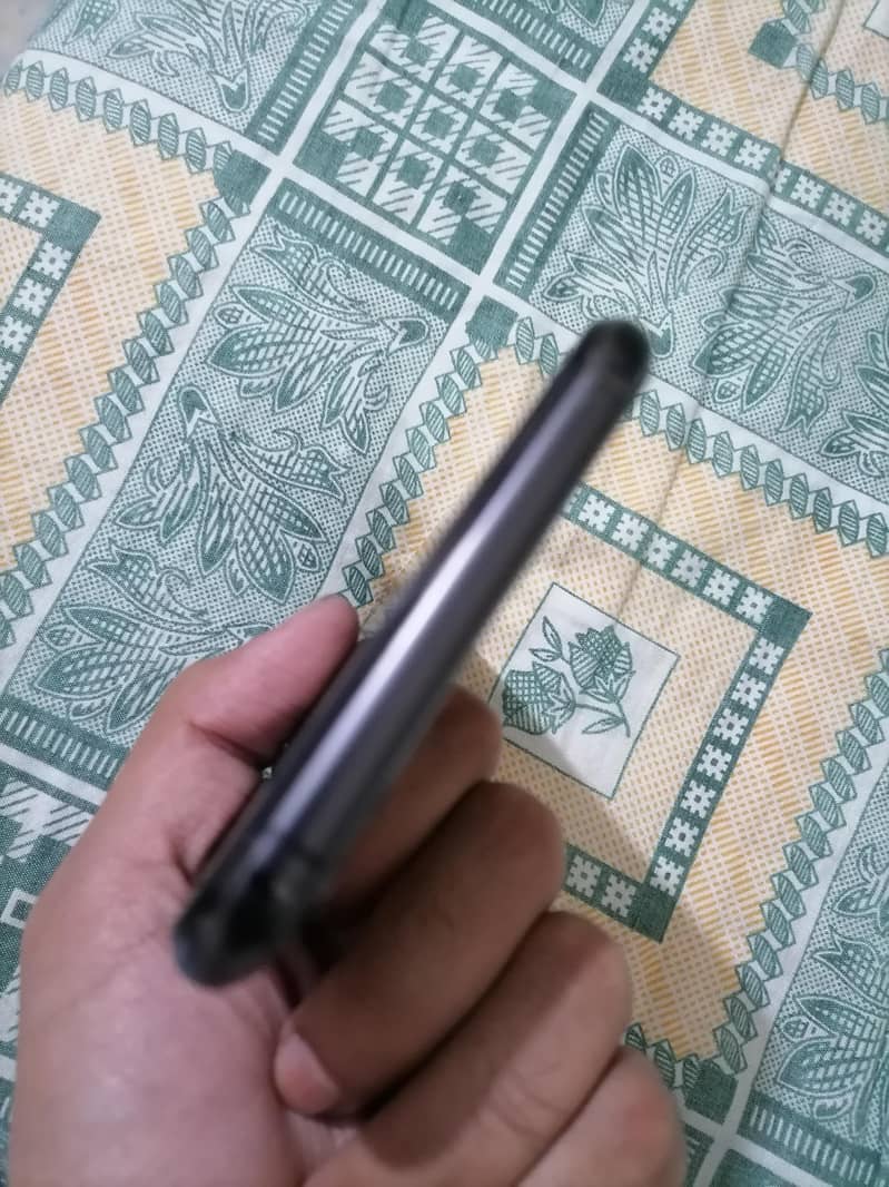iphone 11 pro Max 3