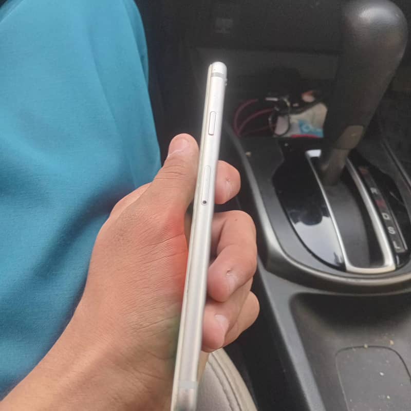 Apple iPhone 6 3