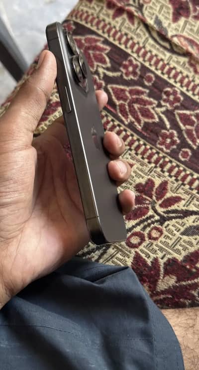 Apple iPhone 15 Pro