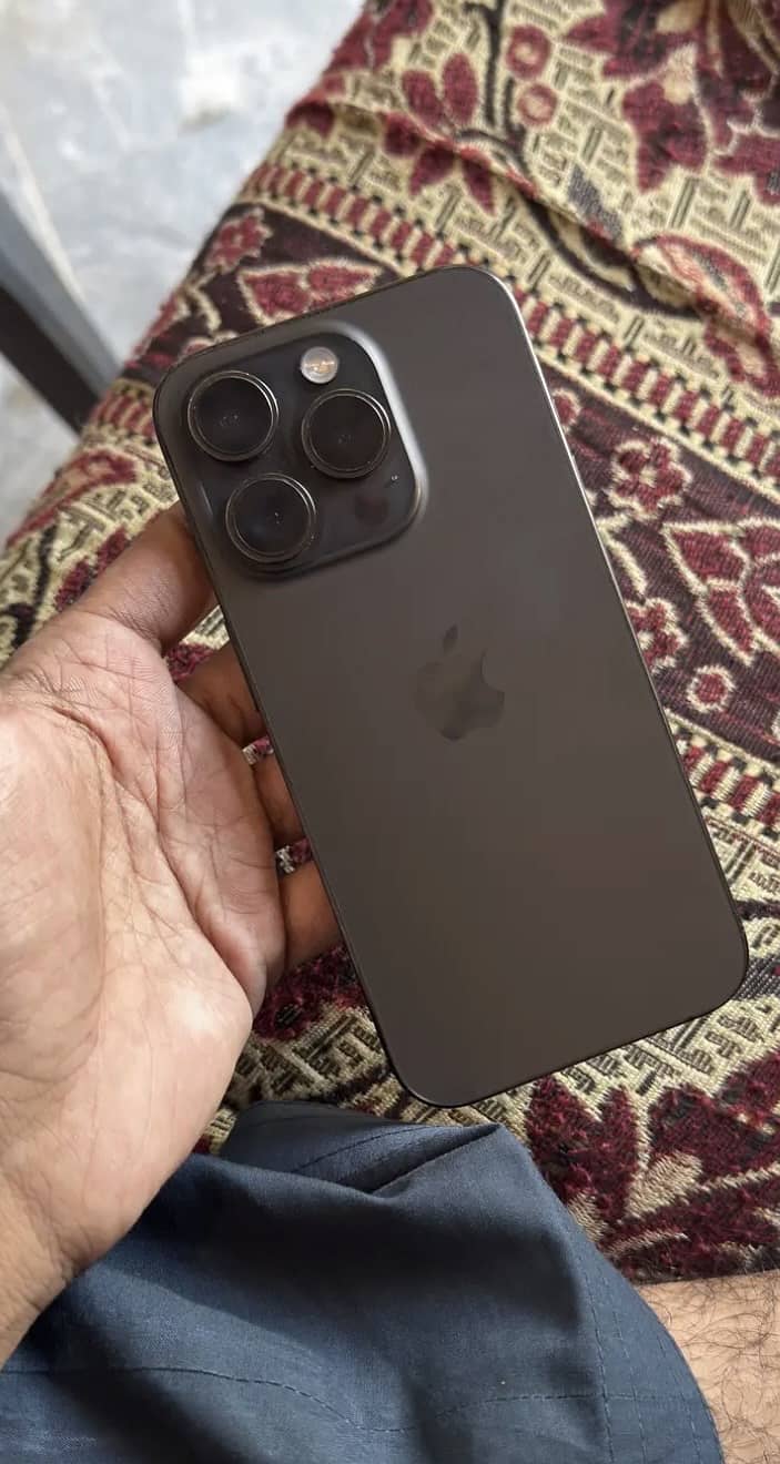 Apple iPhone 15 Pro 1