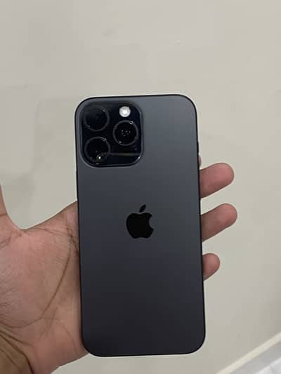 Apple iPhone 16 Pro Max