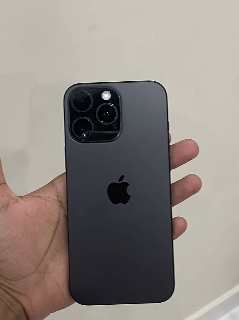Apple iPhone 16 Pro Max 0