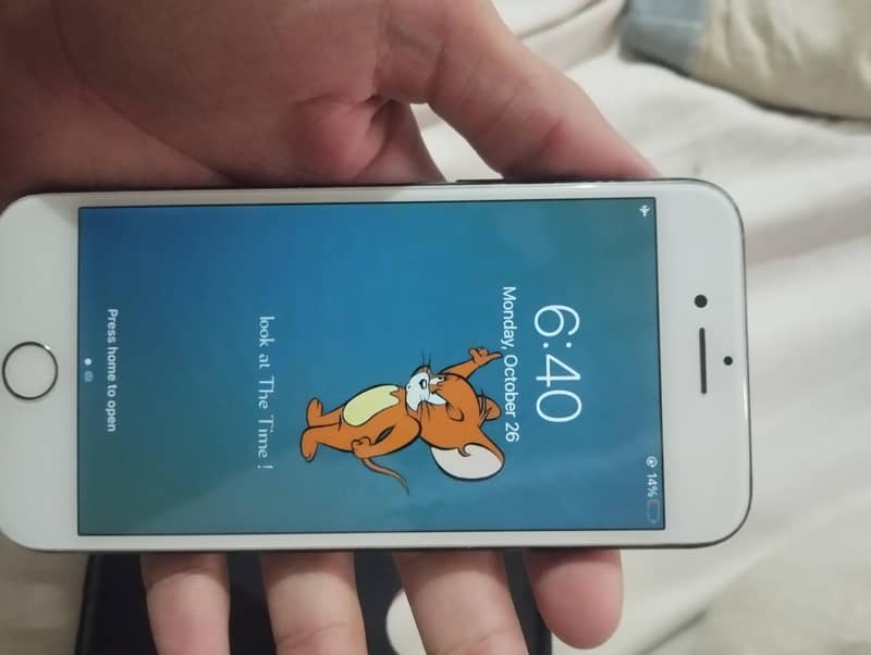 Apple iPhone 7 11