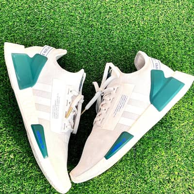 Adidas NMD_R1 V2
