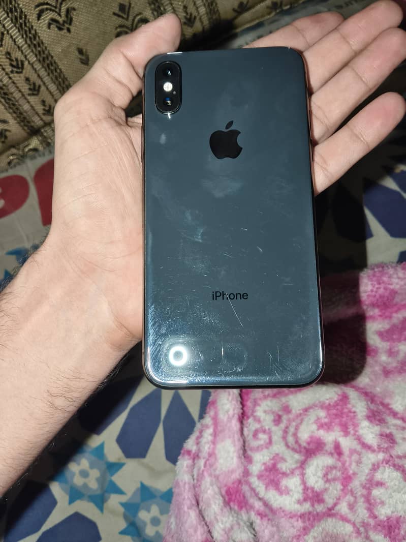 Apple iPhone XS 1