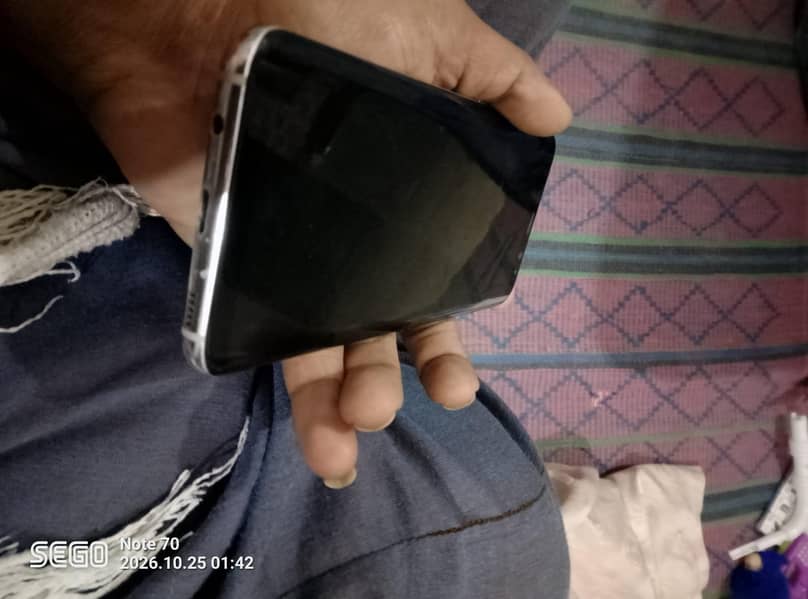 Samsung Mobile S8 Plus 2