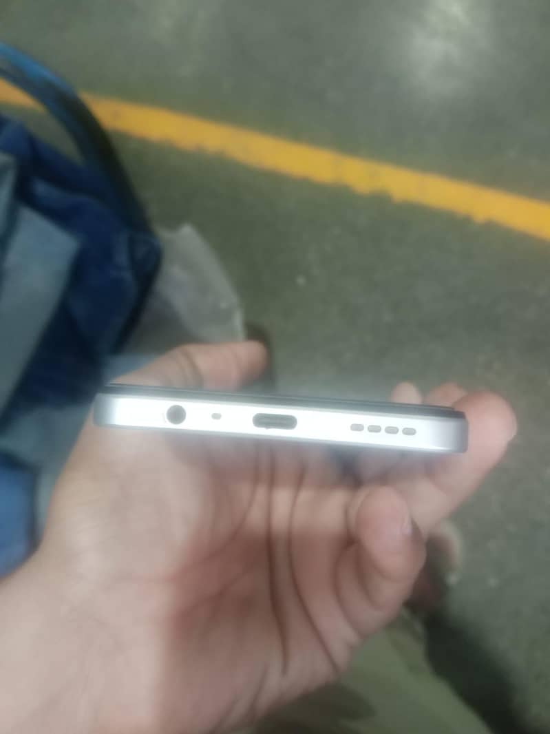 Realme C71 4