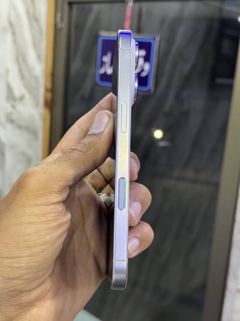Apple iPhone 16 Pro jv 1