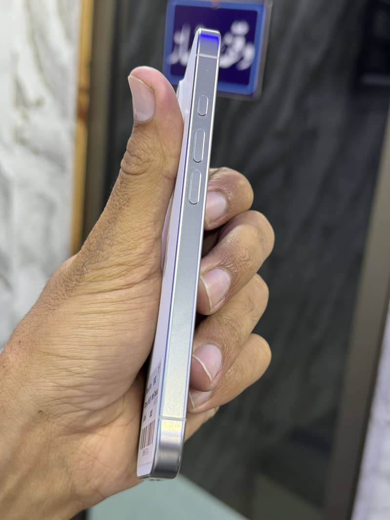 Apple iPhone 16 Pro jv 3