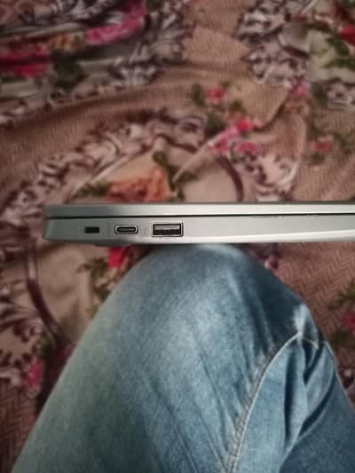 HP Chromebook G8 4gb 32gb