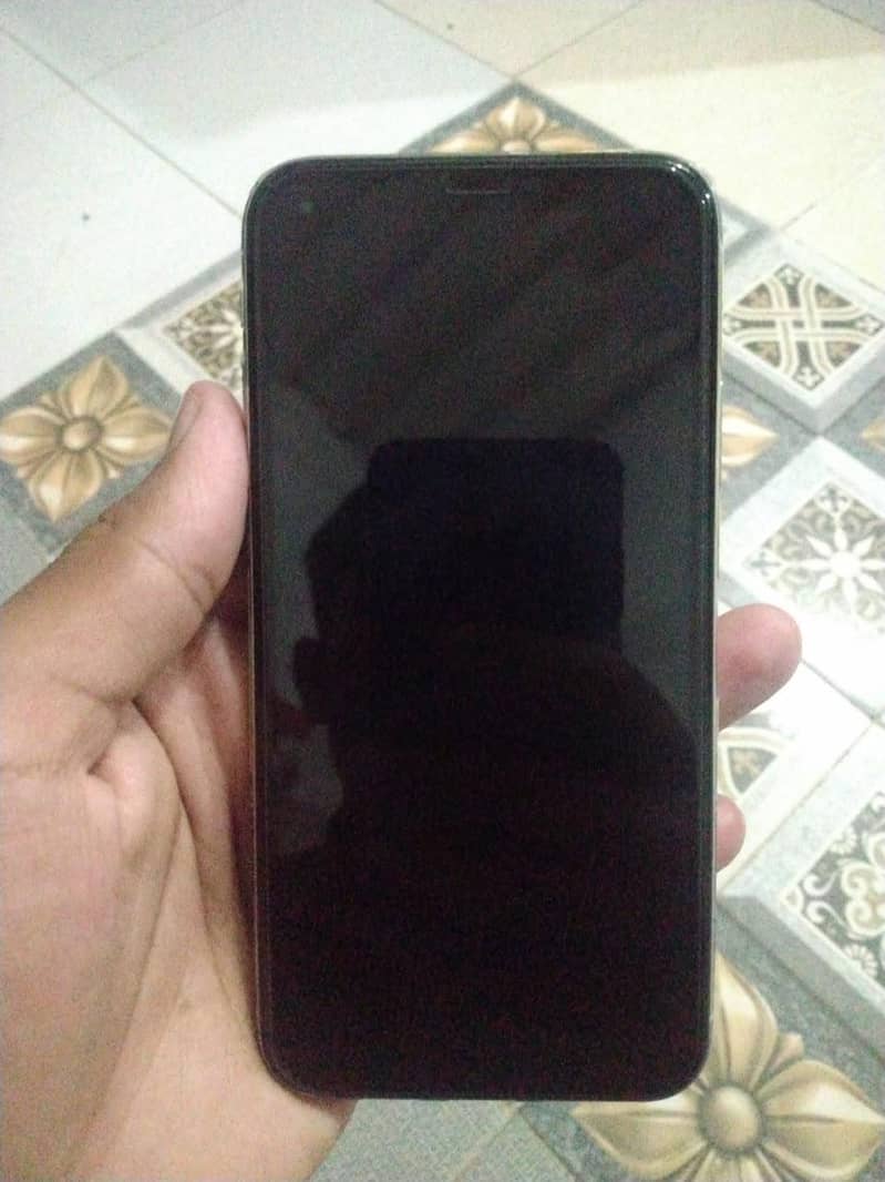 Apple iPhone XS 1