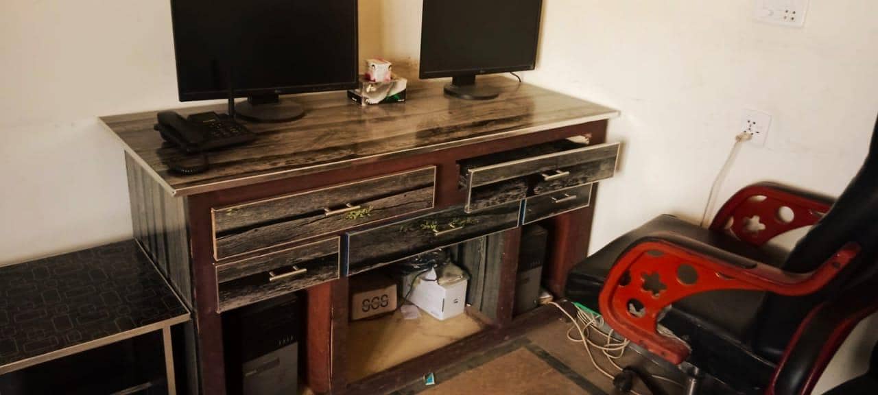 Computer Table Solid Wooden 1