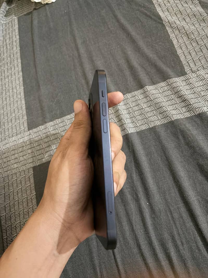 Apple iPhone 12 0