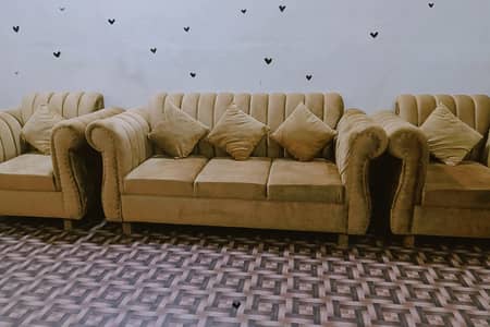 velvet sofa set for sale Sahiwal _Sargodha