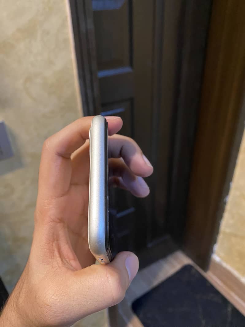 Apple iPhone 11 bypass 1