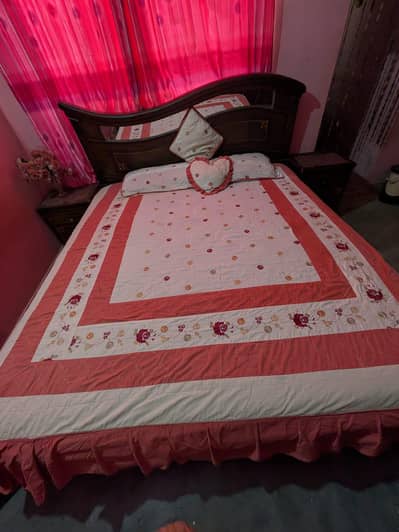 Complete wooden bedroom set with master moltyfoam mattres for sale
