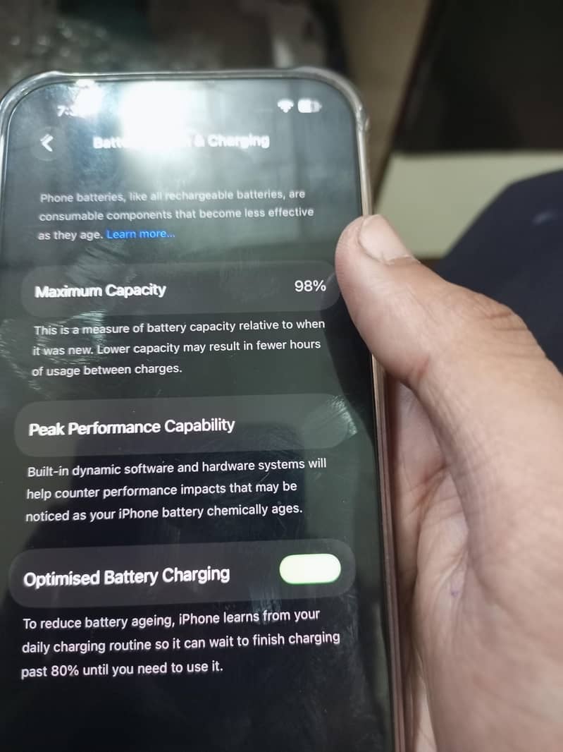 Apple iPhone 13 2