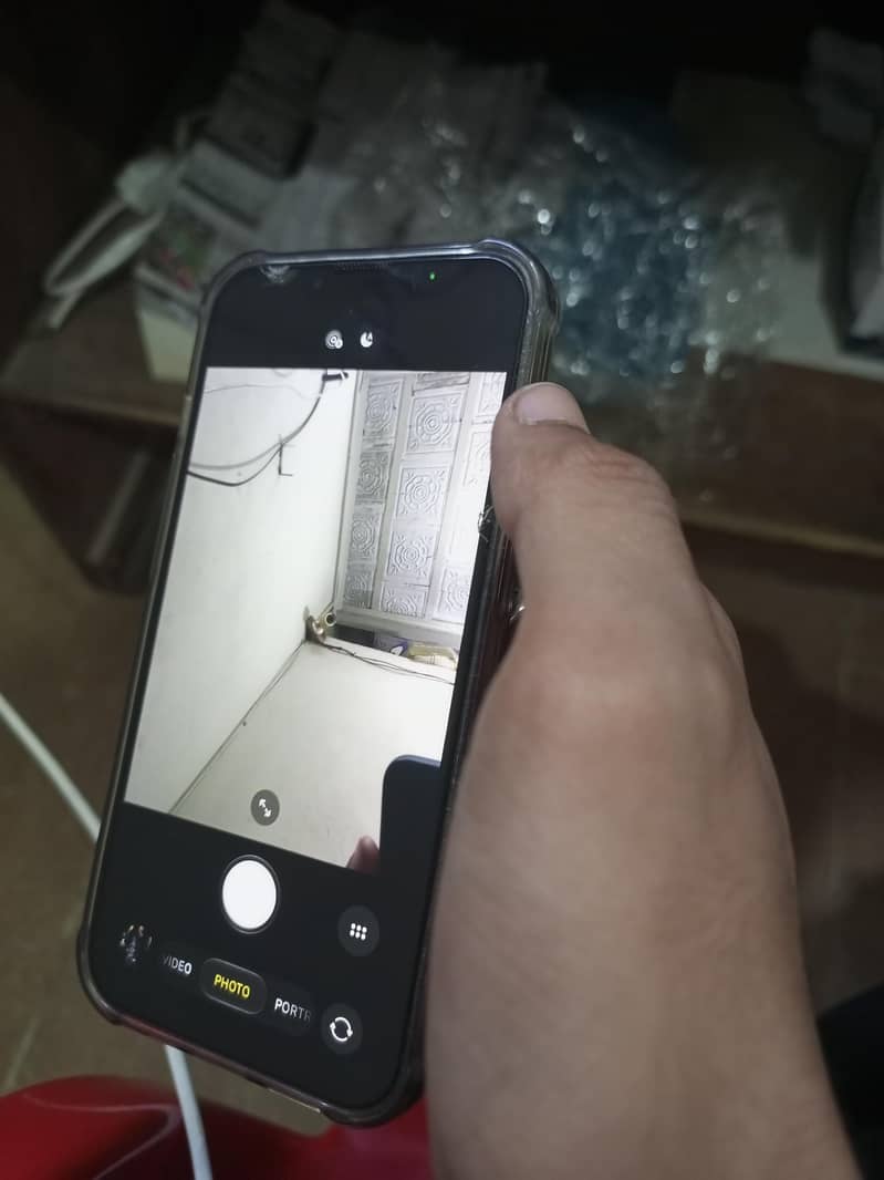 Apple iPhone 13 4