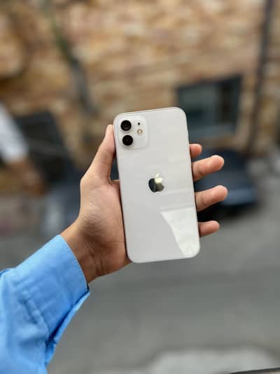 Apple iPhone 12 ( EXCHANGE AVAILABLE )