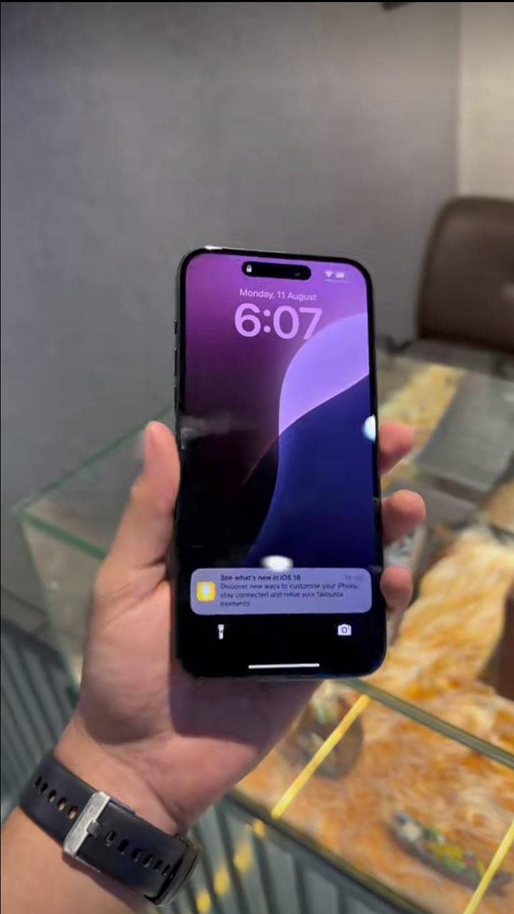 Apple iPhone 15 plus 1