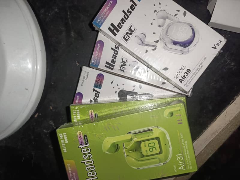 Headset Wireless Earbuds 4