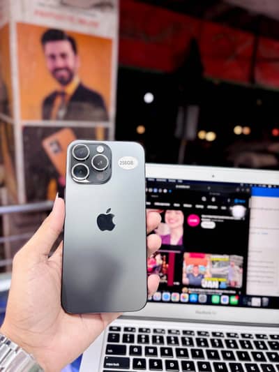 Apple iPhone 15 Pro Max