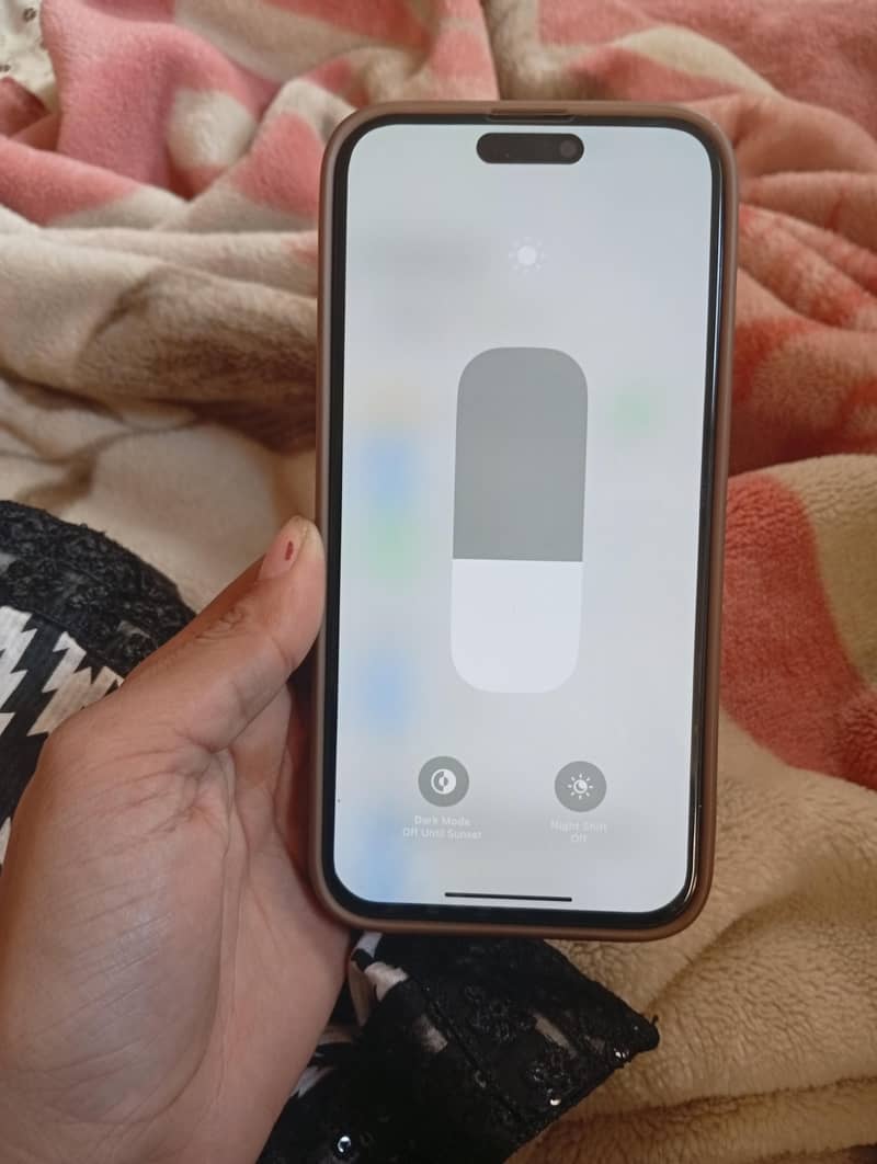 Apple iPhone 15 Pro Max 2