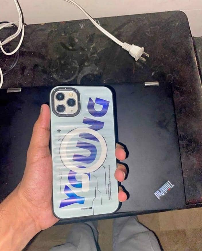 Apple iPhone 11 Pro Max 0
