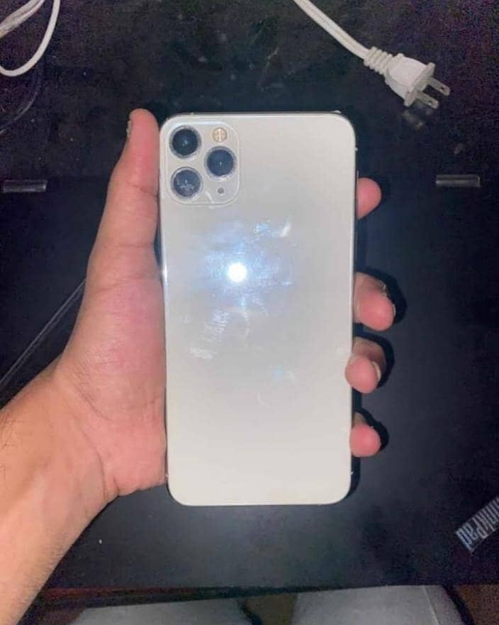 Apple iPhone 11 Pro Max 1