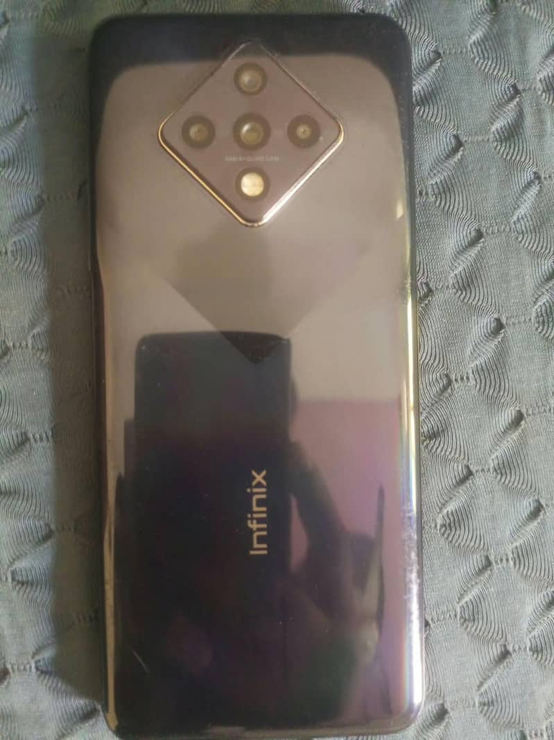 Infinix Zero 8 1
