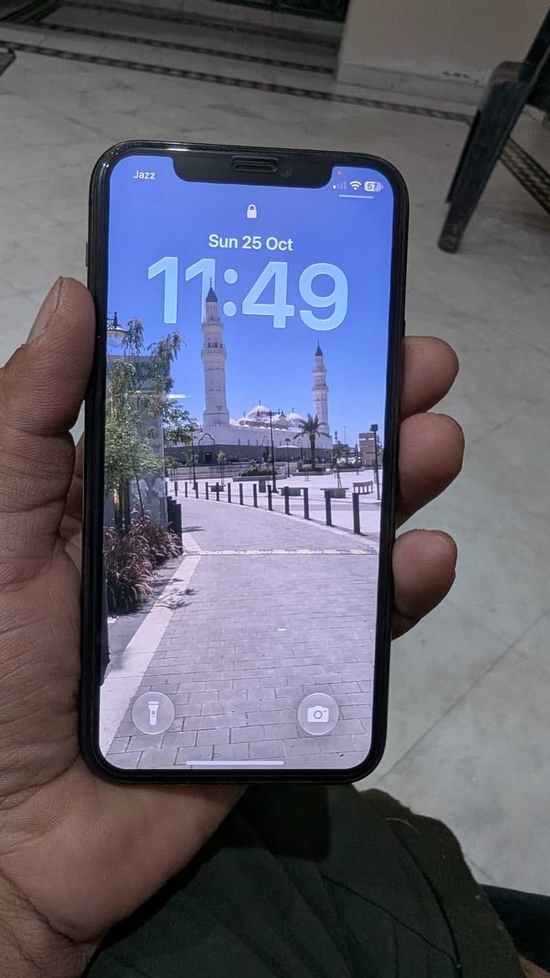 Apple iPhone 11 Pro 2