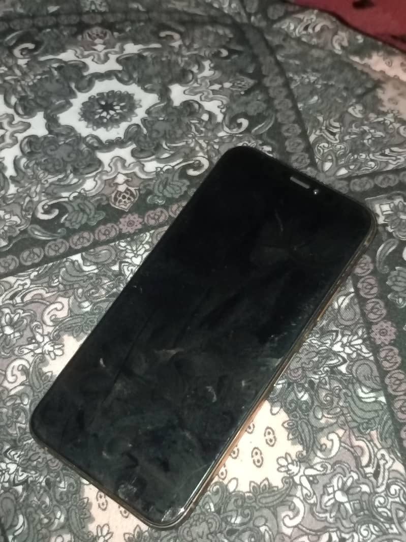 iphone xs 2
