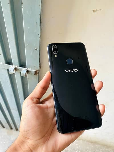 Vivo V9 FOR SALE URGENT NEED MONEY
