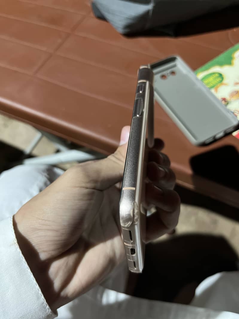 Google Pixel 8 5