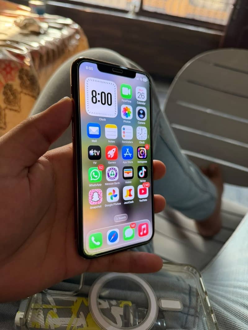 Apple iPhone 11 Pro 1