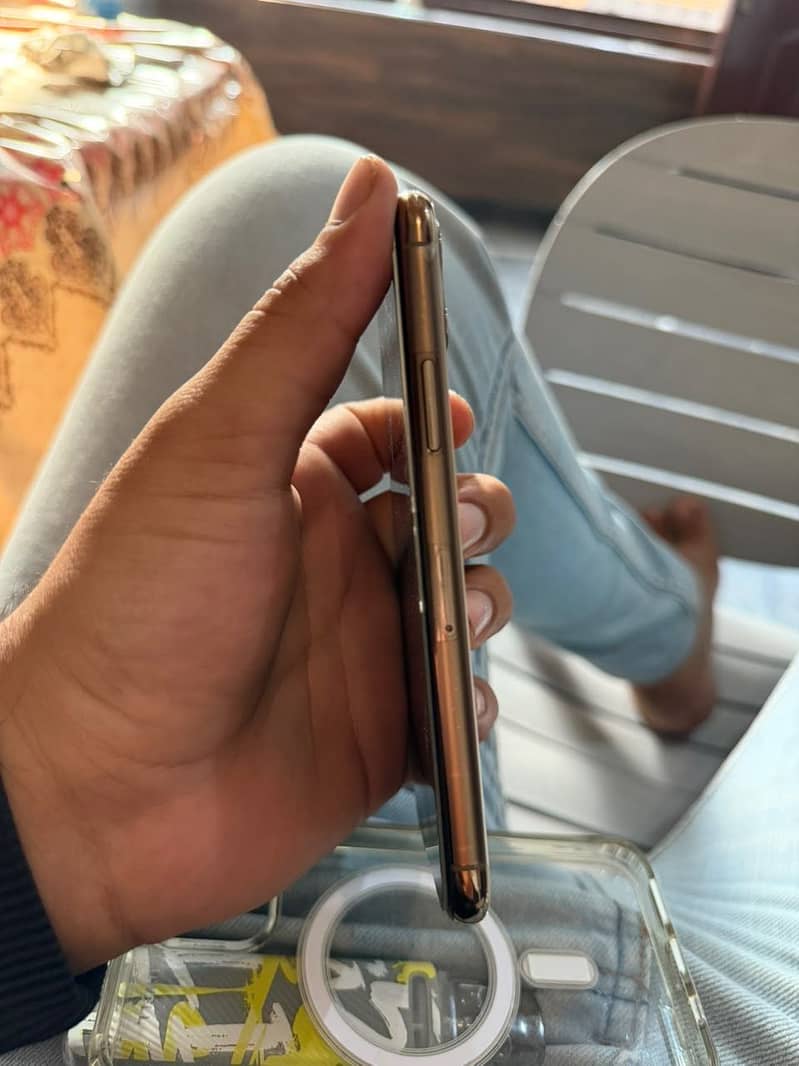 Apple iPhone 11 Pro 3