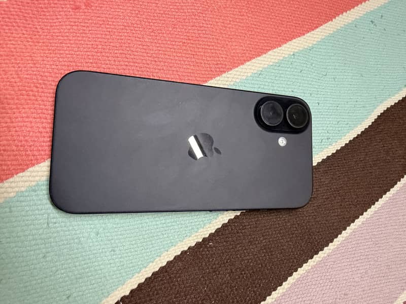 Apple iPhone 16 jv 1