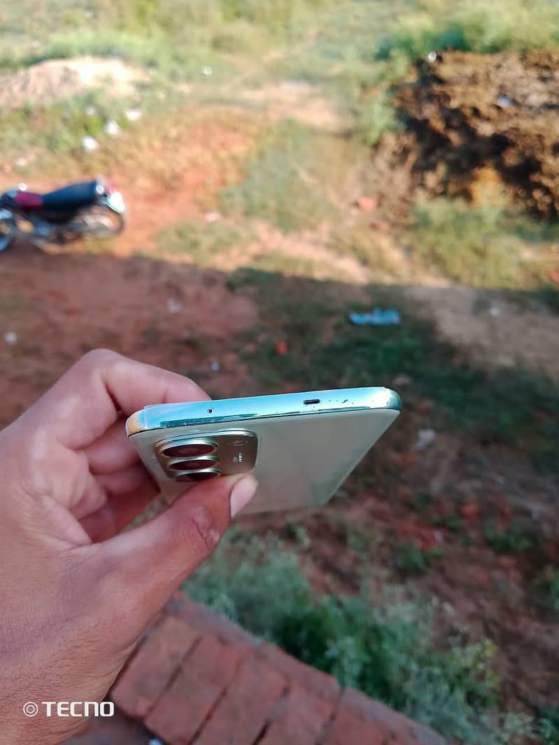 Tecno Spark 40 Pro Plus 6