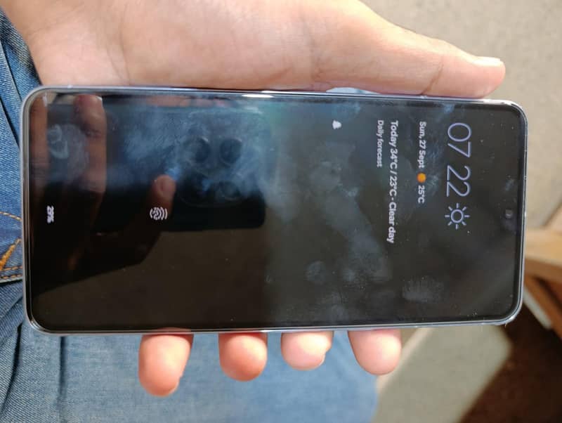 Google Pixel 8 Pro 4