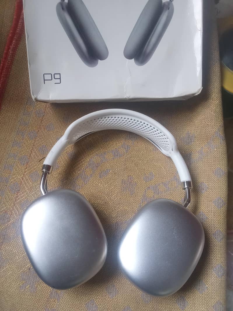 P9 Headphone 0