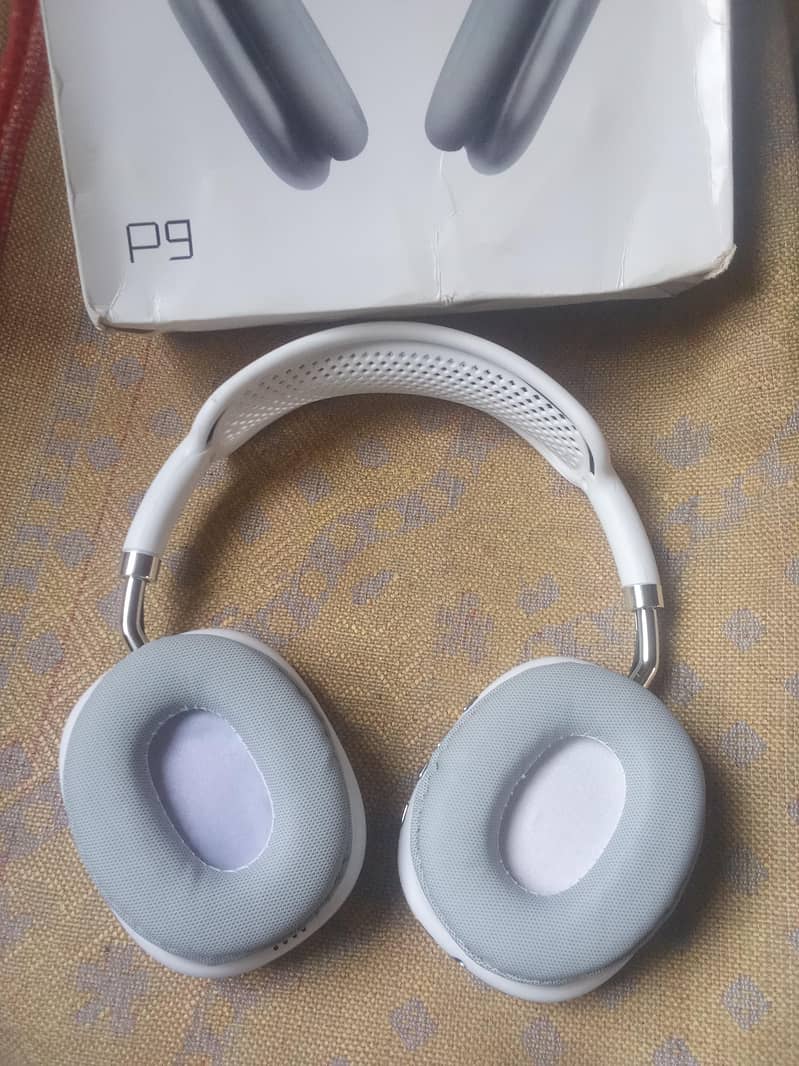 P9 Headphone 3