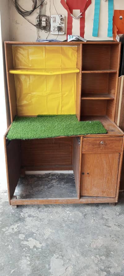 computer table urgent for sale